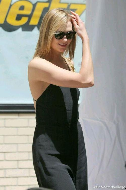 karliekloss 丝袜,时尚界的丝滑魅力