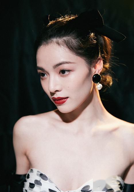 女明星在电影被,女明星在电影中的璀璨演绎