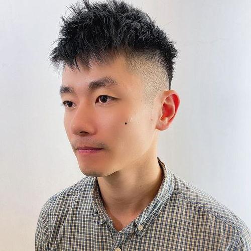 头发稀的男明星,盘点那些头发稀疏却依旧星光熠熠的男明星