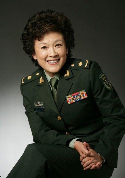 明星宋春丽照片,光影中的优雅女神